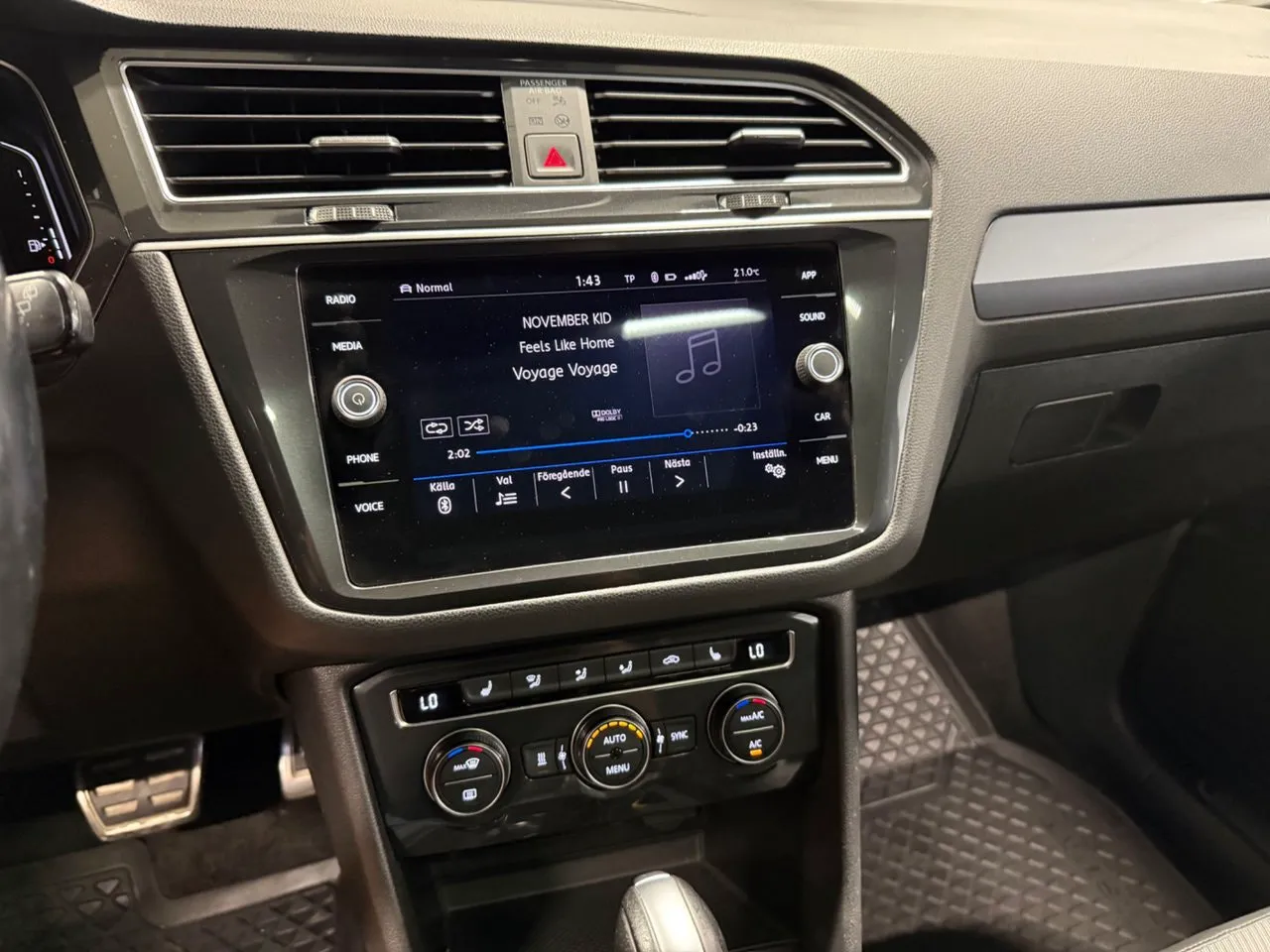 Vehicle image 18