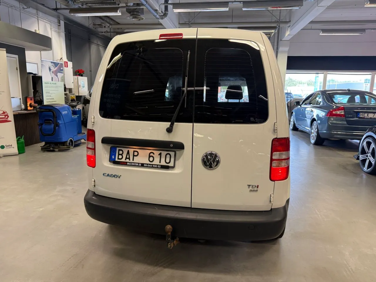 Vehicle image 8