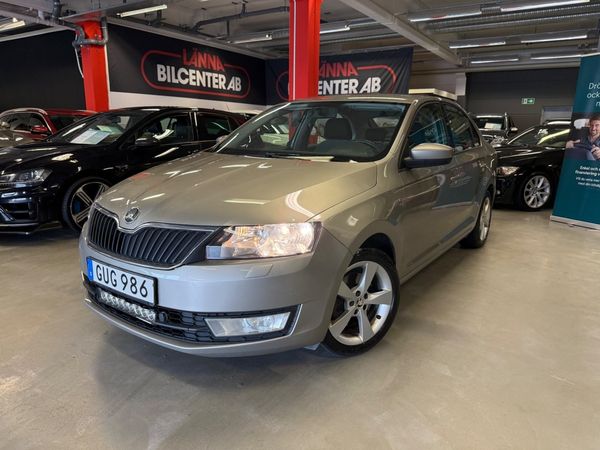 Skoda Rapid 1.2 TSI PDC Ny servad Motorvärmare Låg årsskatt Navi - 2013