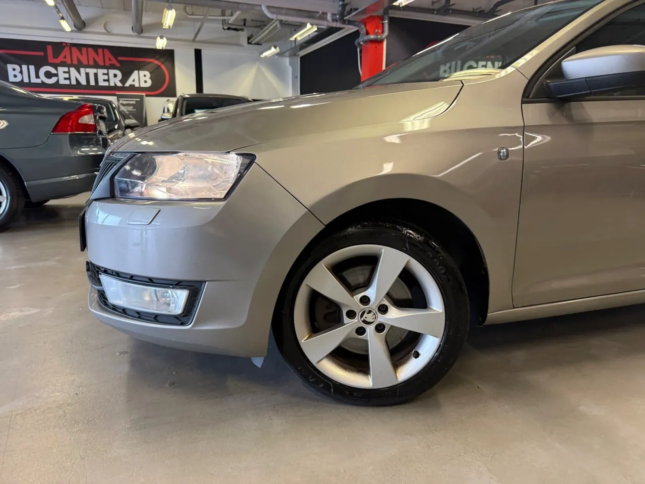 Vehicle image 1