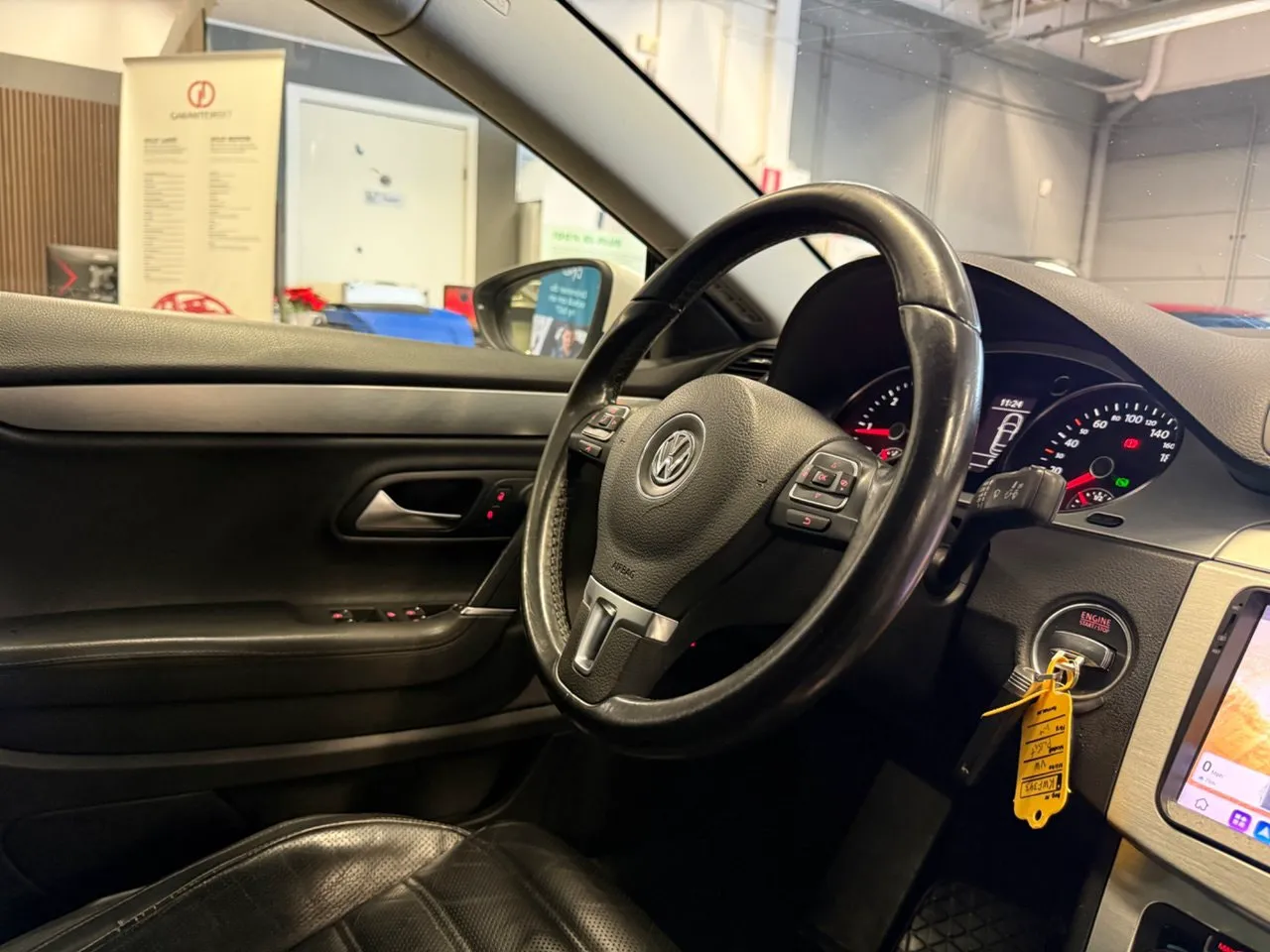 Vehicle image 18