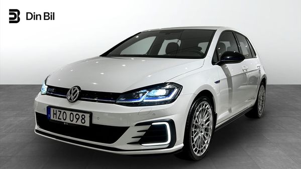 Volkswagen Golf GTE DSG - 2020