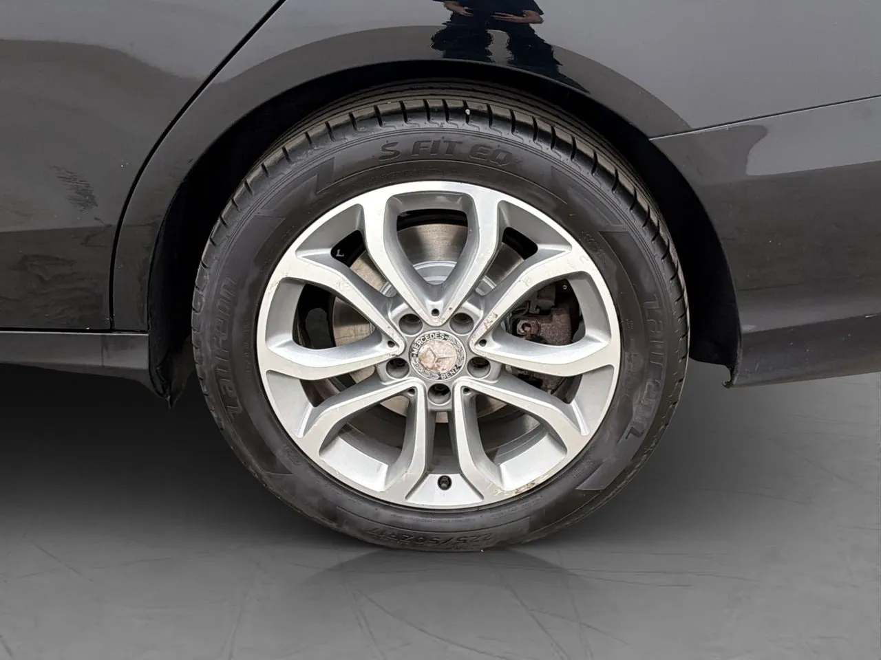 Vehicle image 30