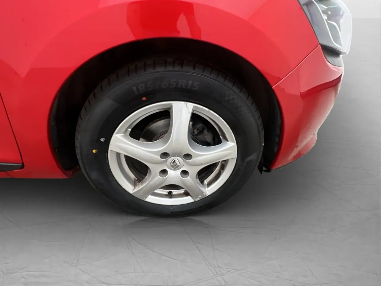 Vehicle image 31