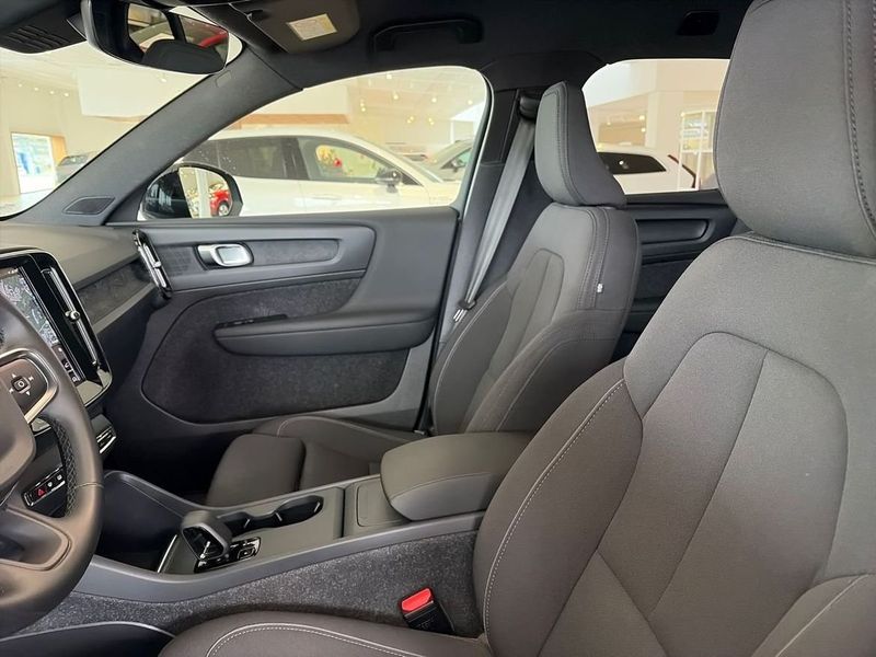 Volvo EX40 bild 10