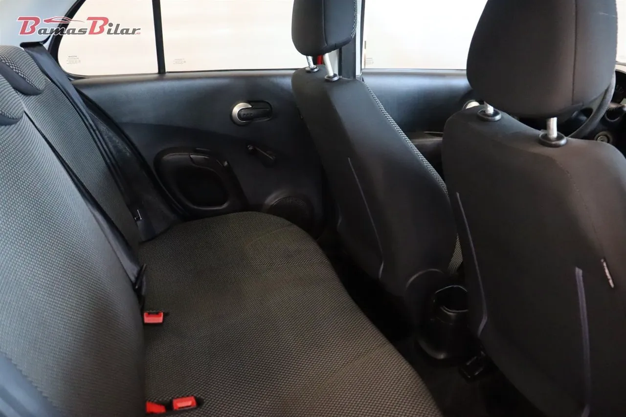 Vehicle image 14