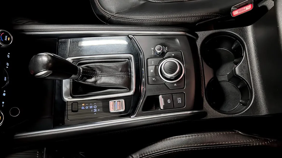 Vehicle image 18