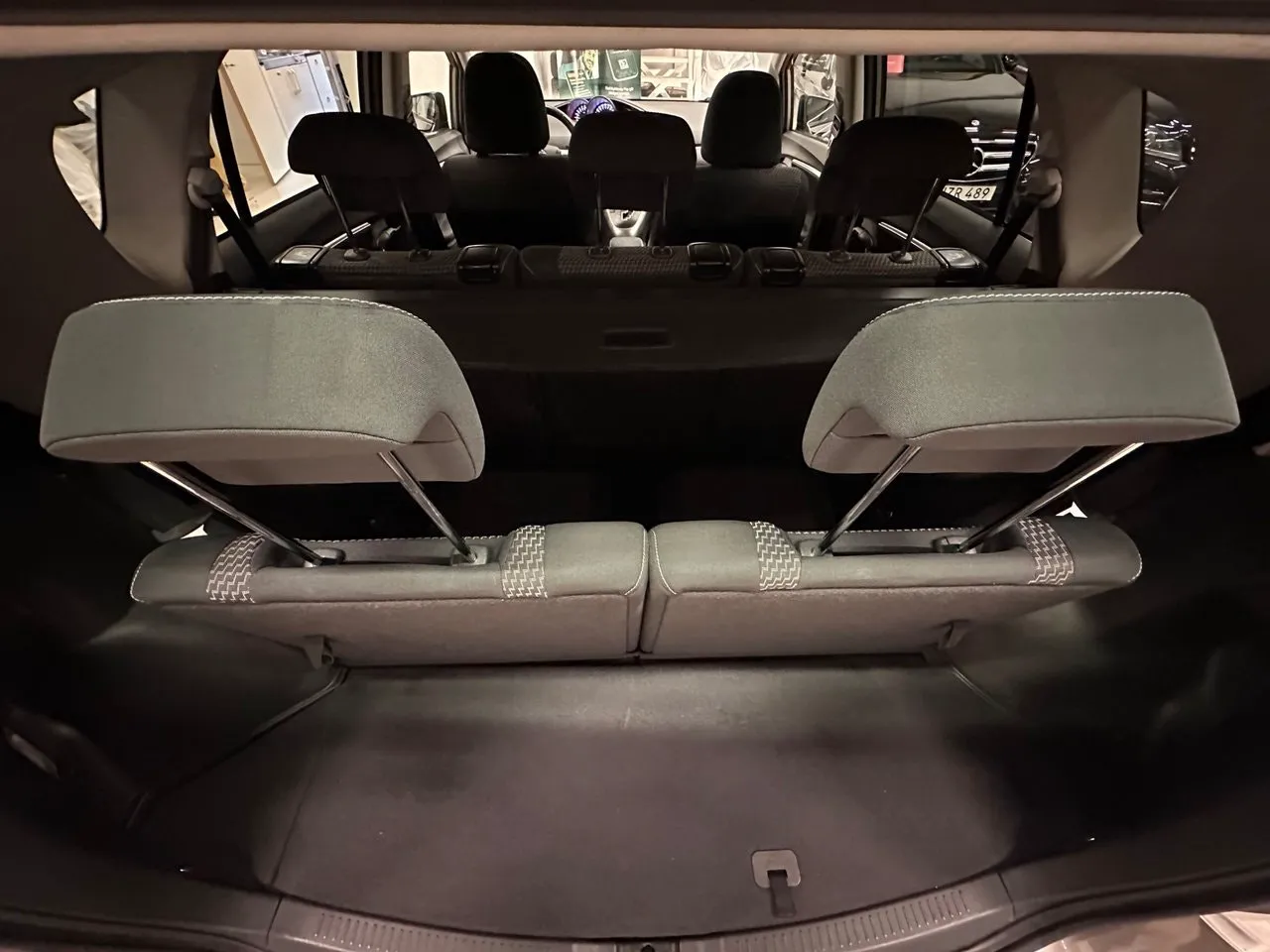 Vehicle image 30