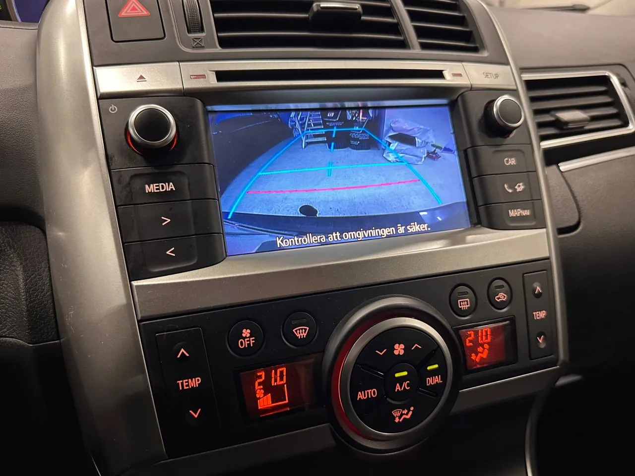 Vehicle image 21