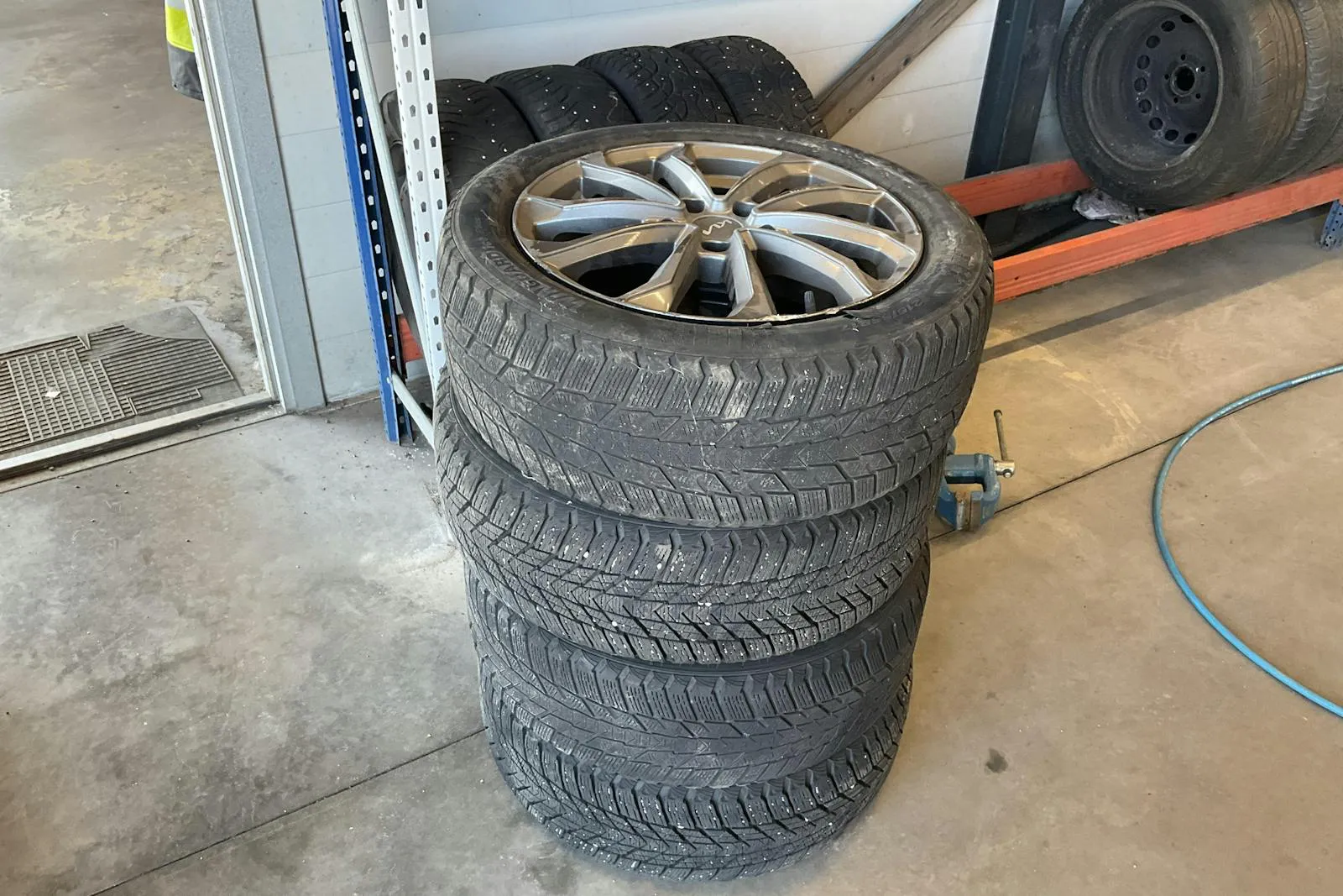 Vehicle image 11