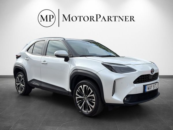 Toyota Yaris Cross Hybrid e-CVT Style Edition Kamera JBL Värmare HUD - 2023