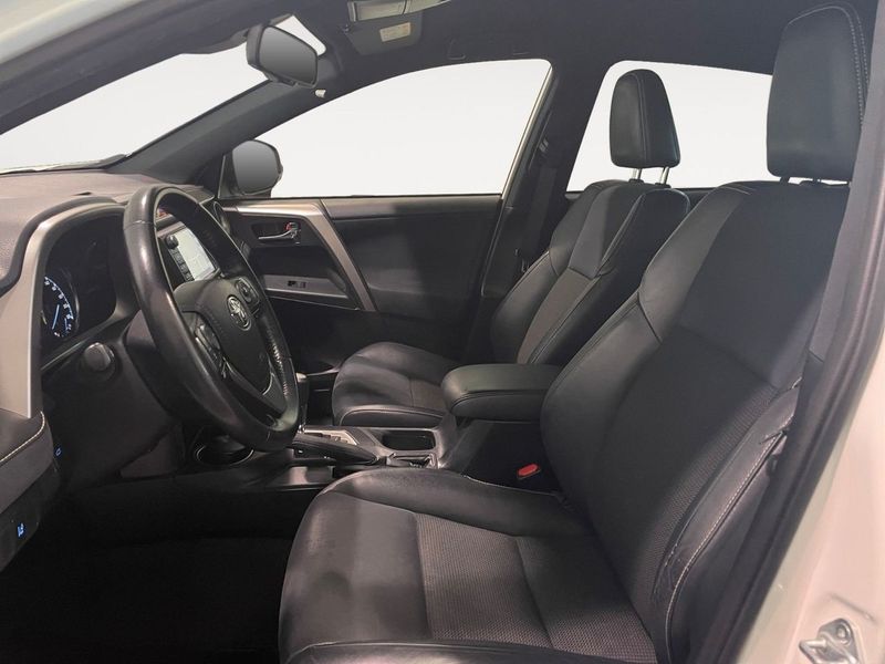 Toyota RAV4 bild 8