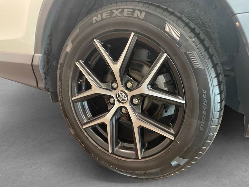 Toyota RAV4 bild 6