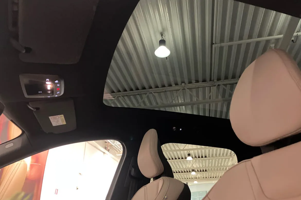 Vehicle image 20