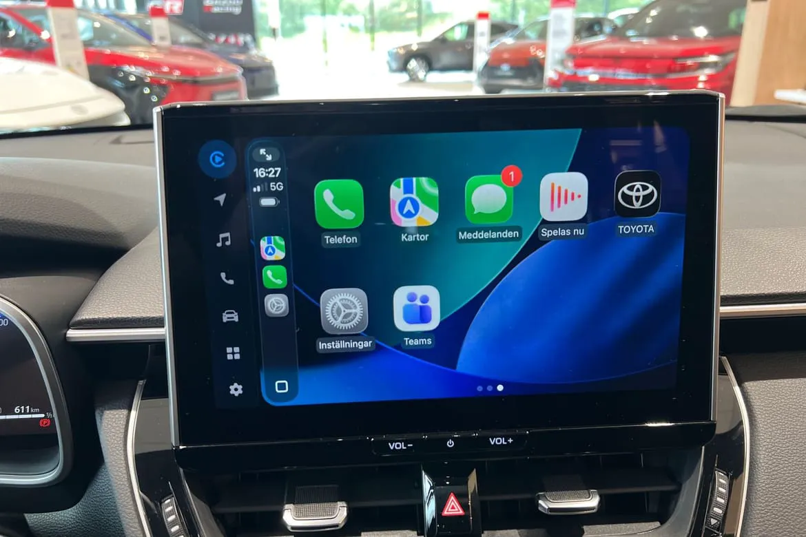 Vehicle image 14