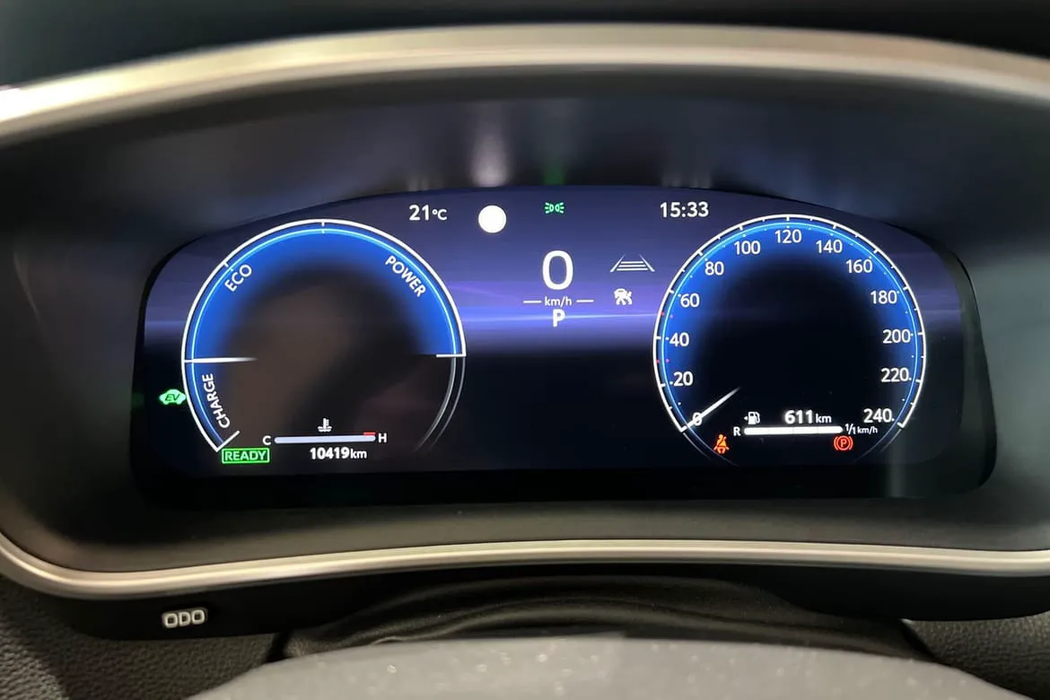 Vehicle image 15