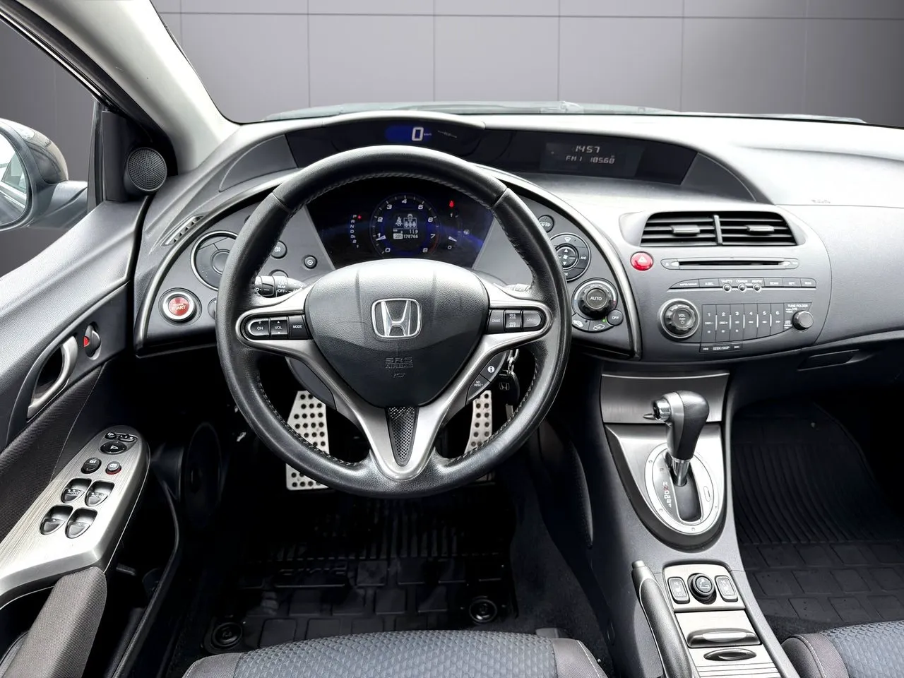 Vehicle image 14