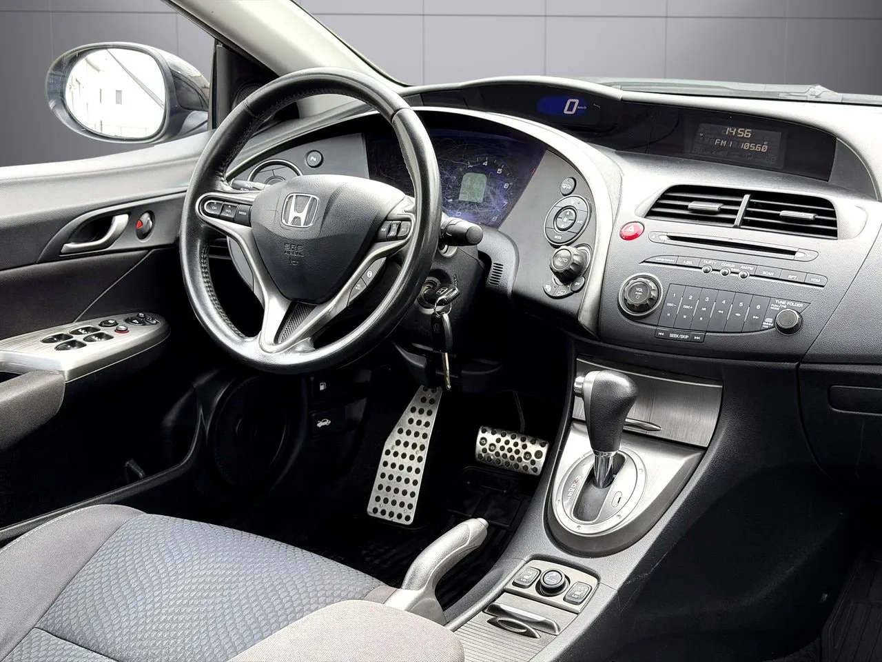 Vehicle image 13