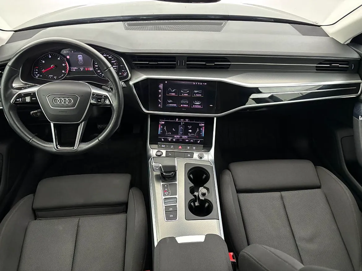 Vehicle image 18