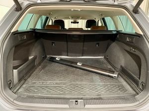 Volkswagen Passat bild 21