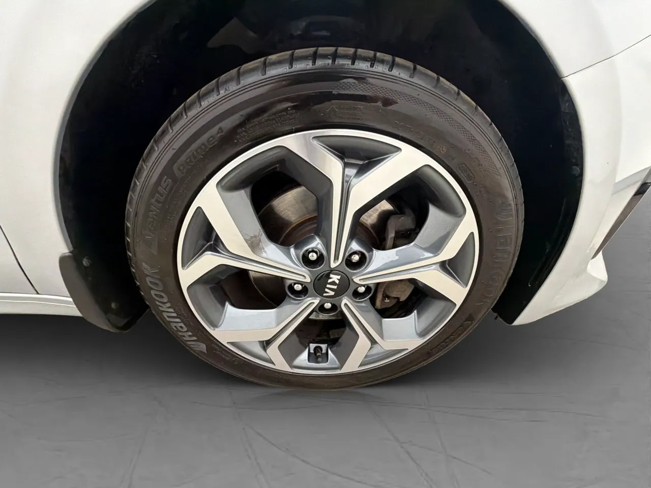 Vehicle image 30