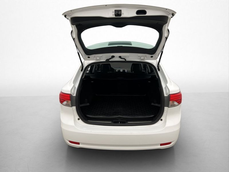 Toyota Avensis bild 25