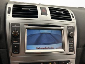 Toyota Avensis bild 21