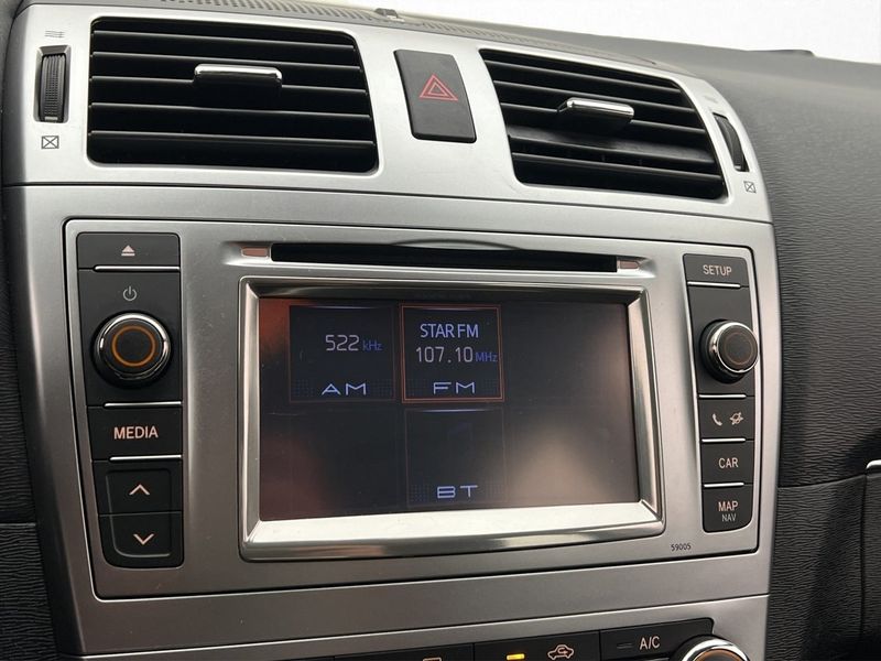 Toyota Avensis bild 20