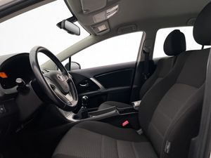 Toyota Avensis bild 11