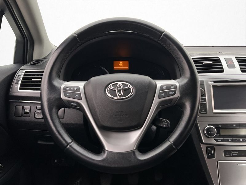 Toyota Avensis bild 13