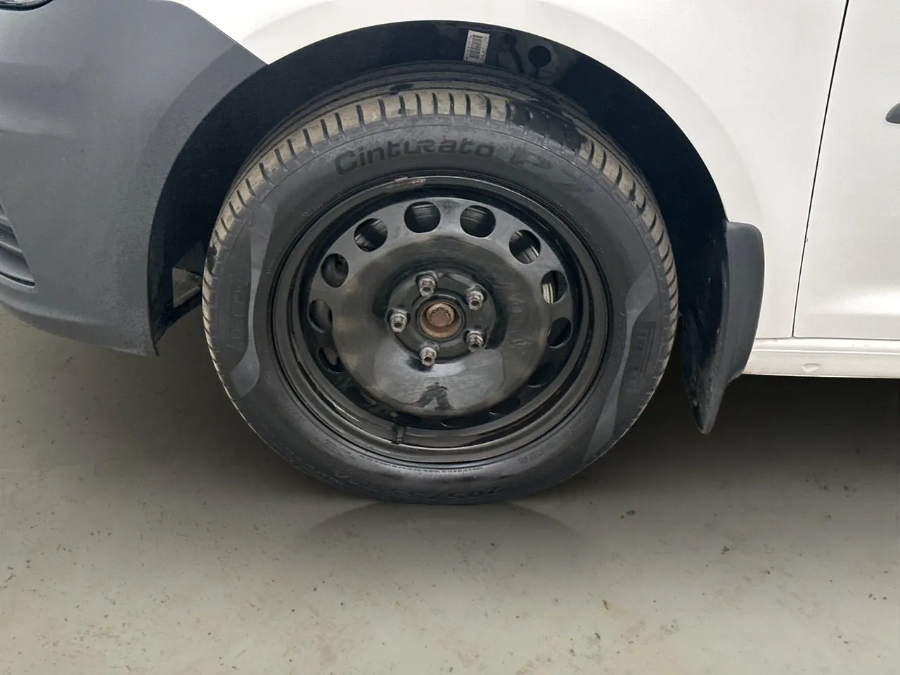 Vehicle image 25
