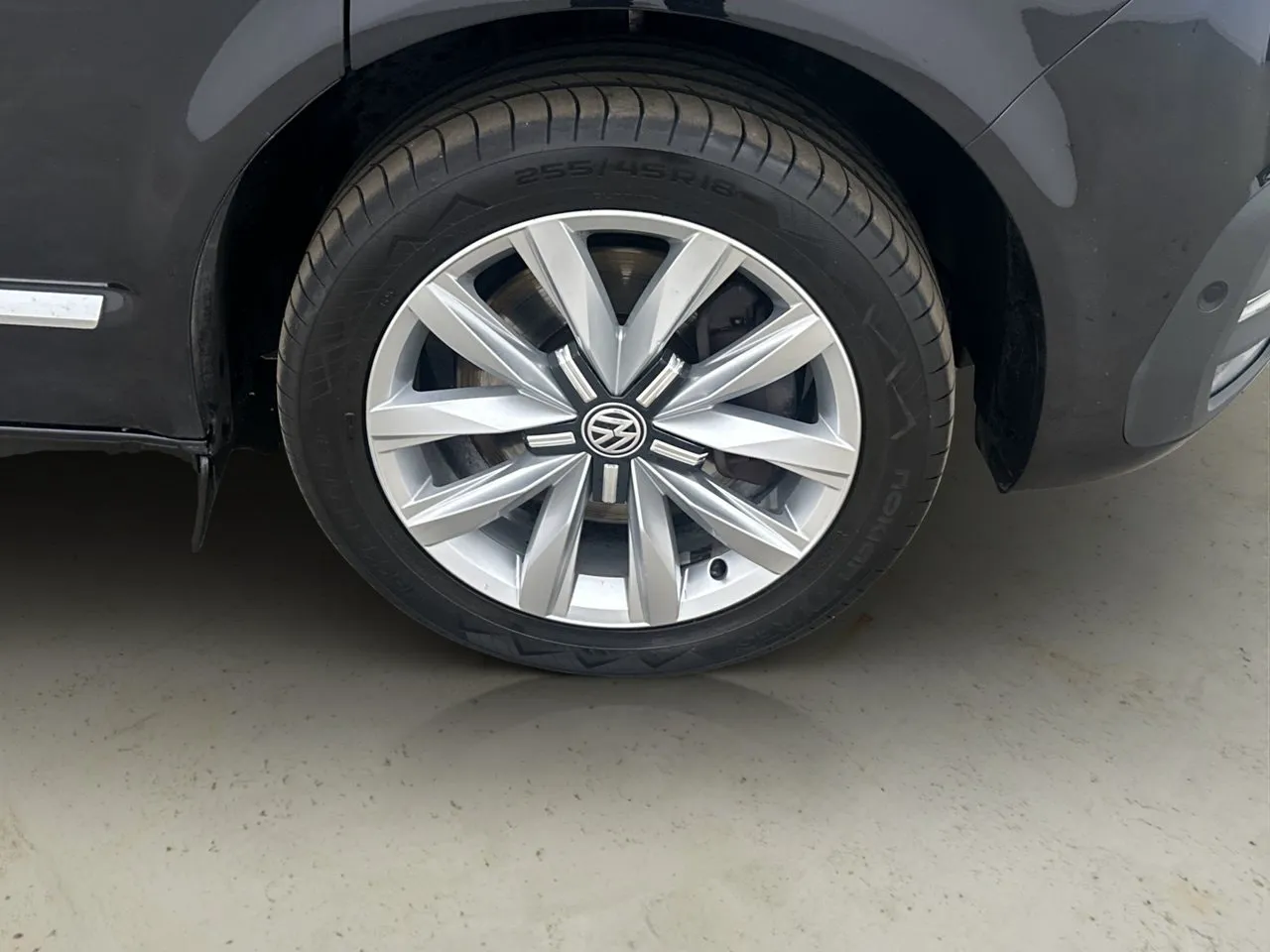 Vehicle image 32