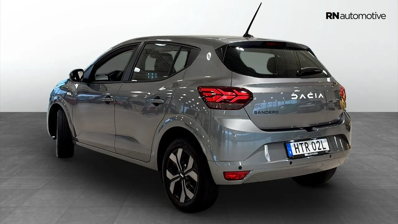 Vehicle image 11
