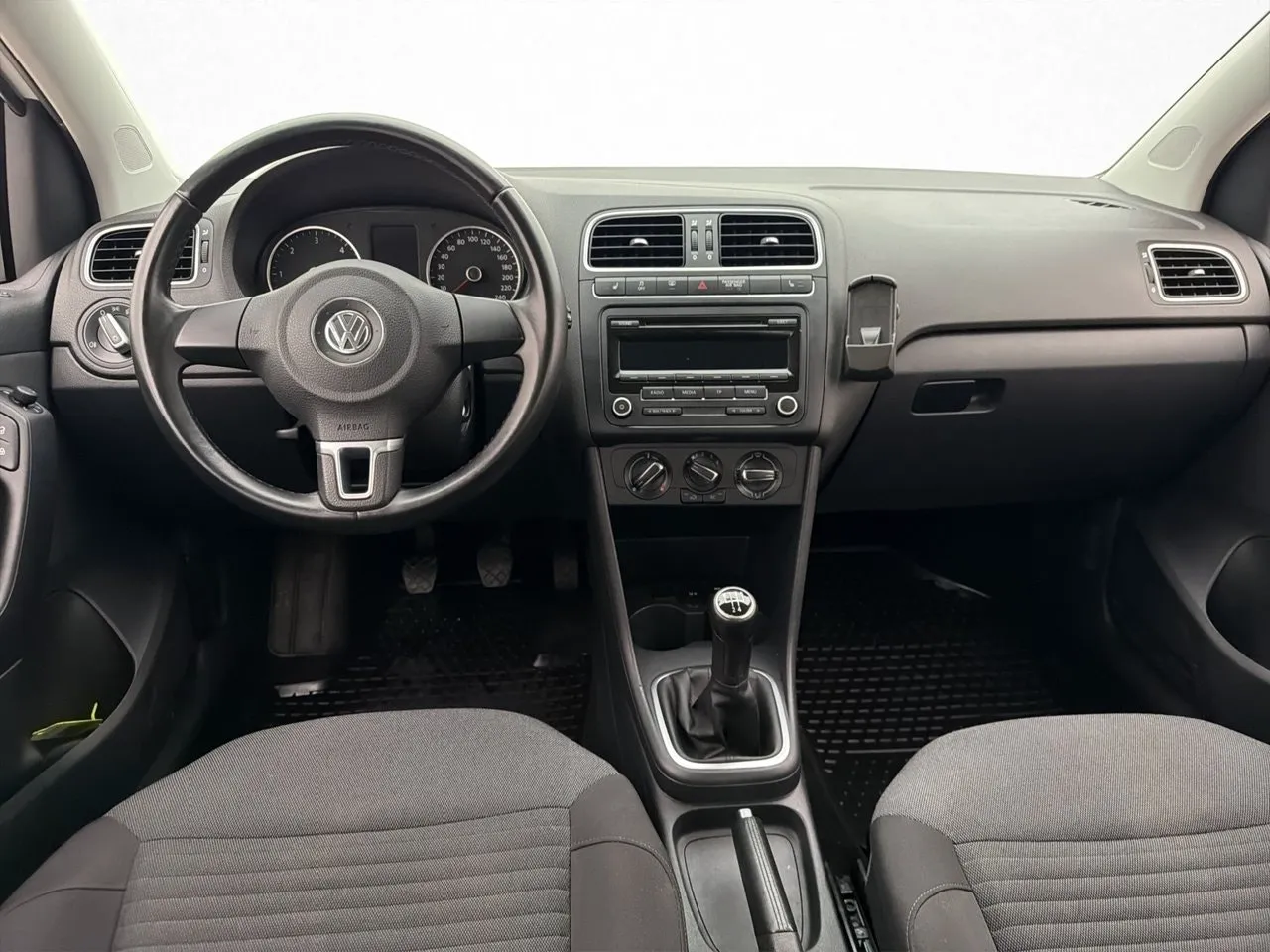 Vehicle image 14