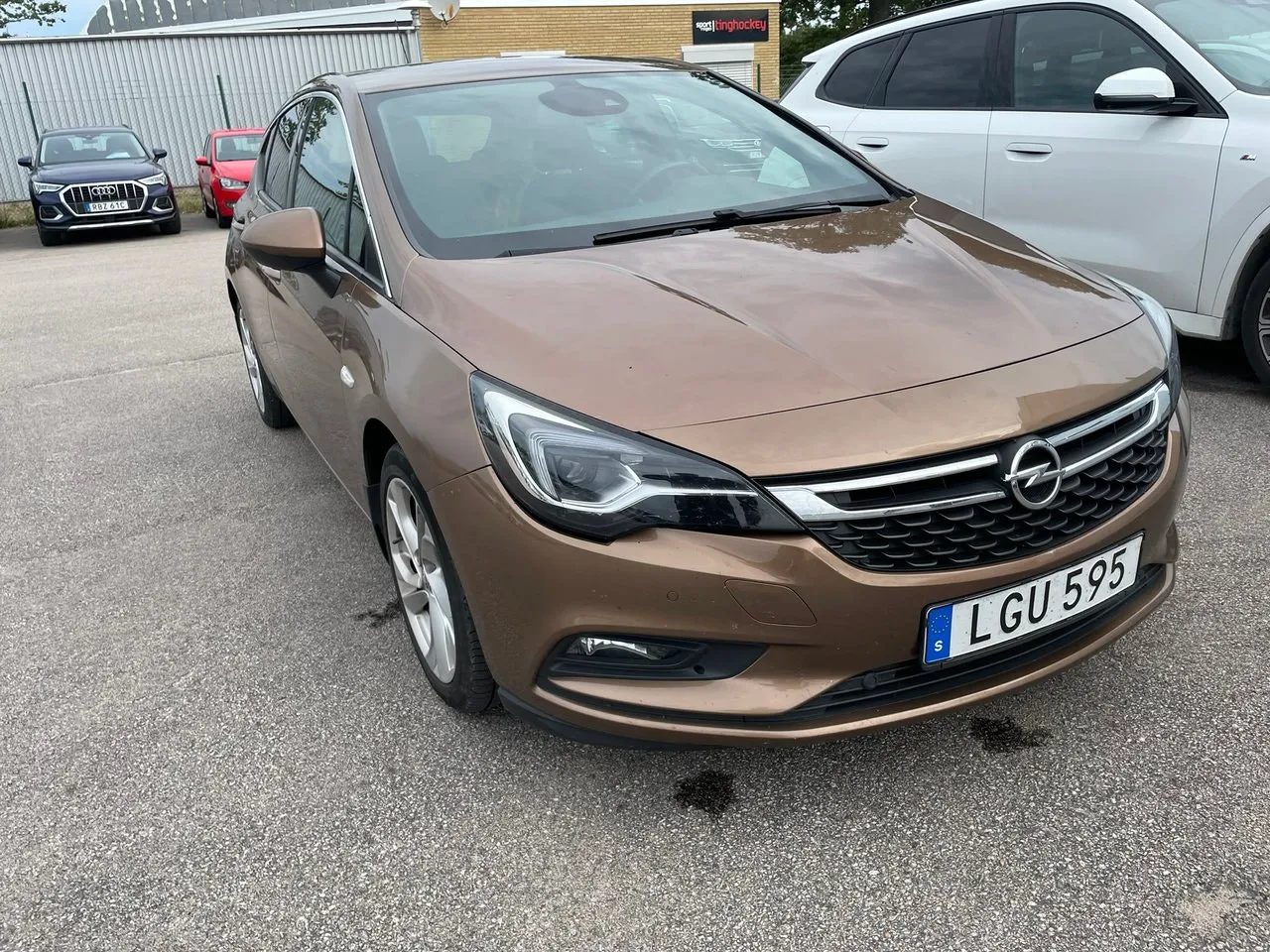 Vehicle image 1