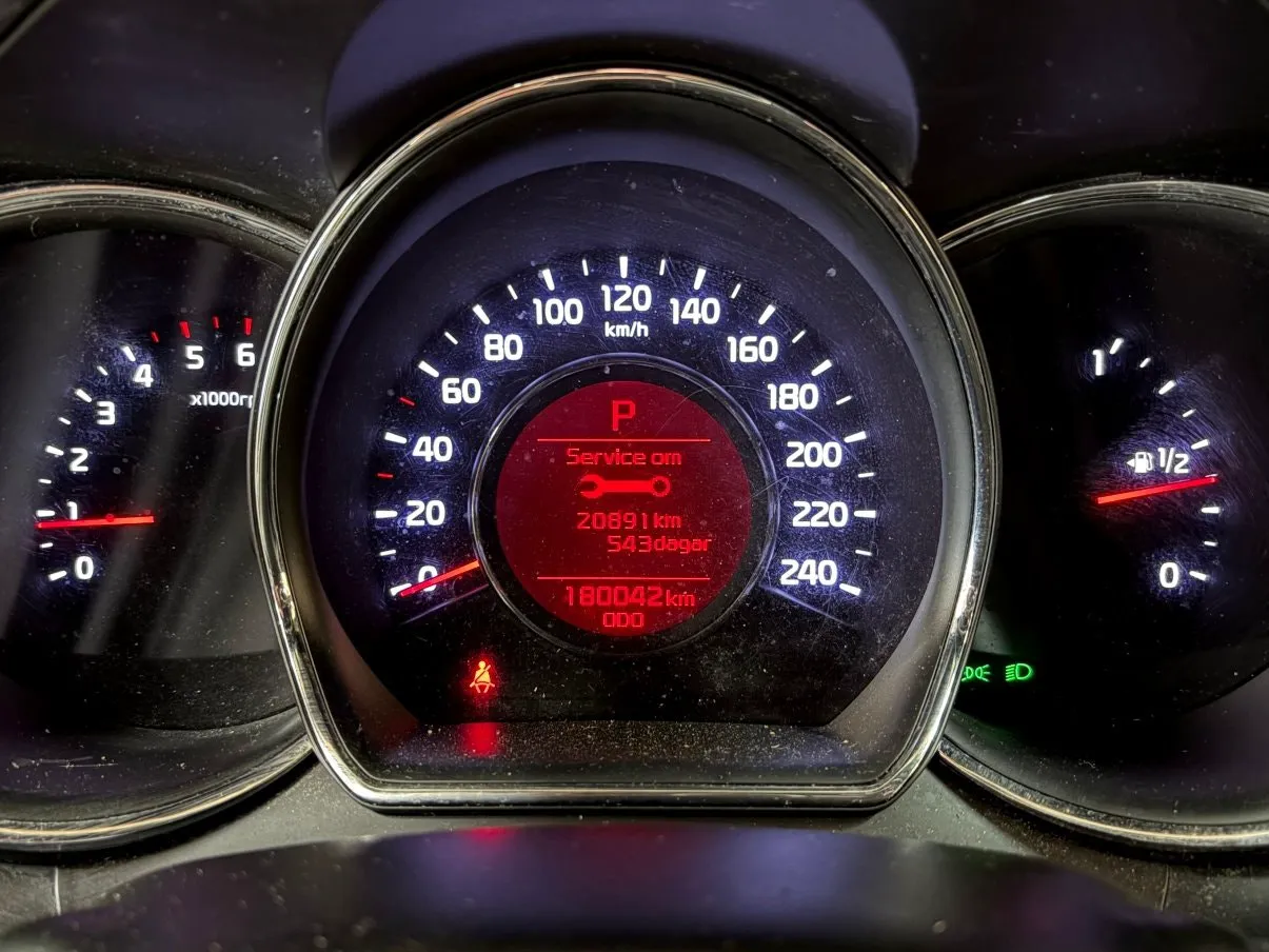 Vehicle image 21