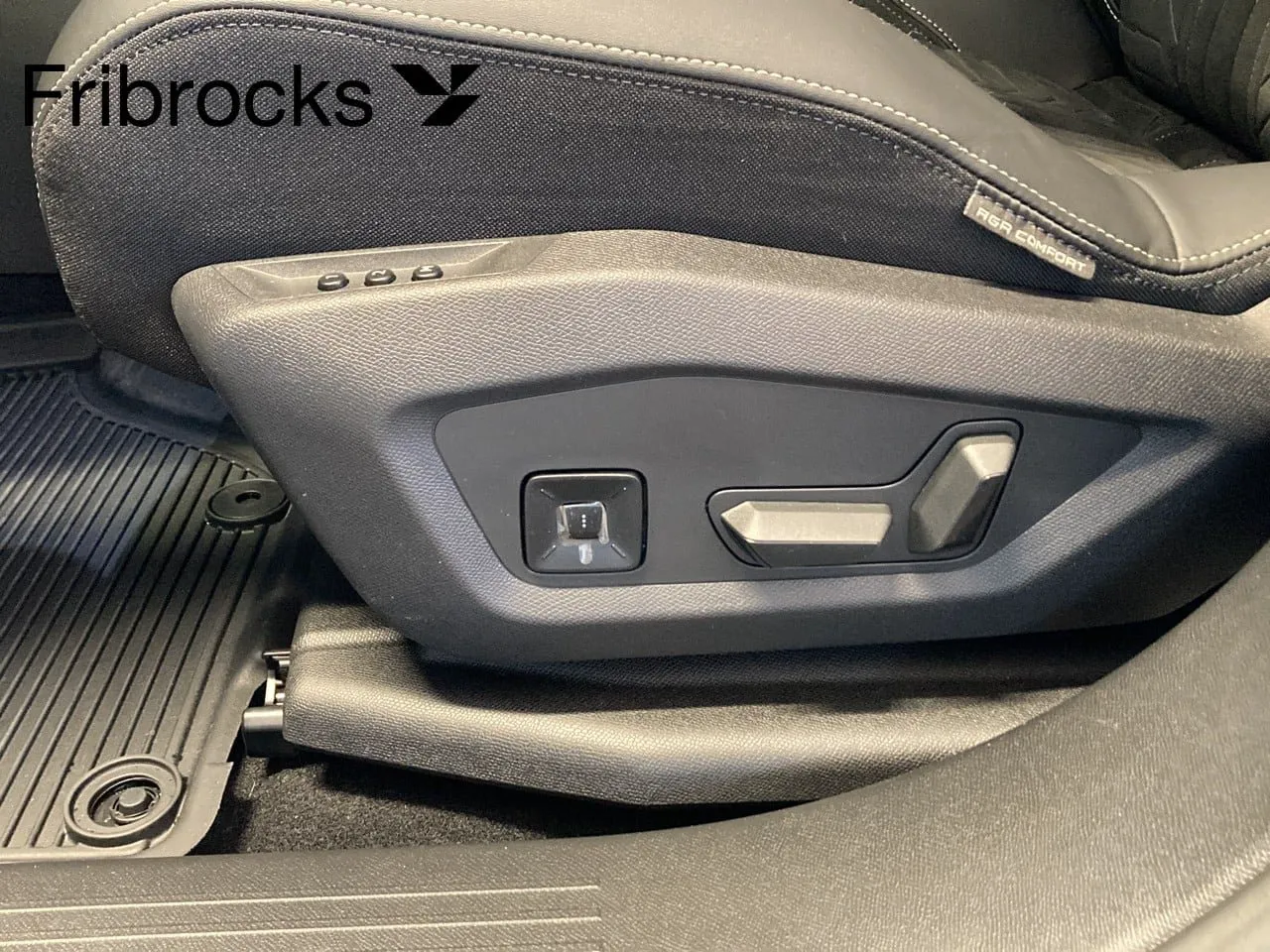 Vehicle image 20