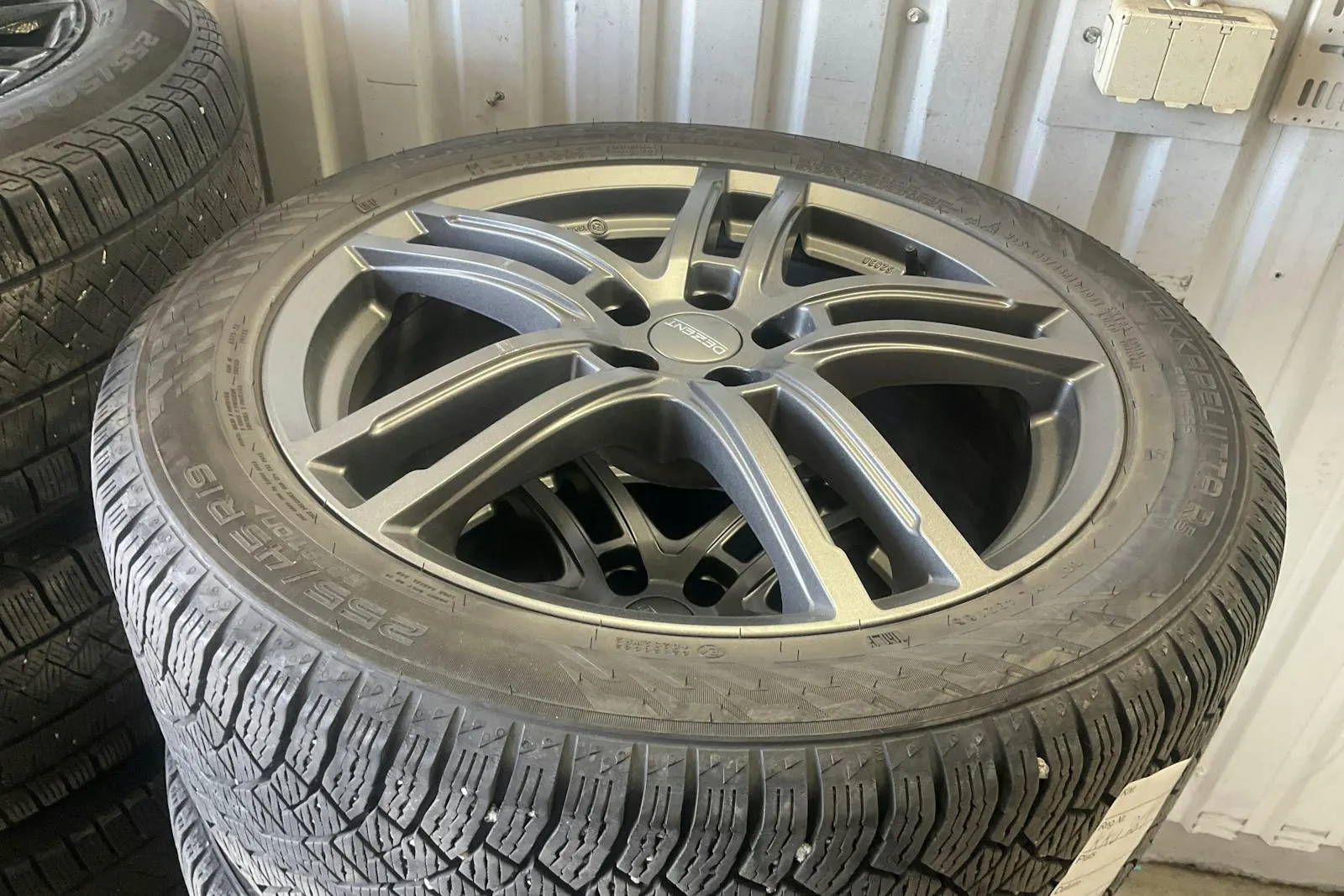 Vehicle image 17