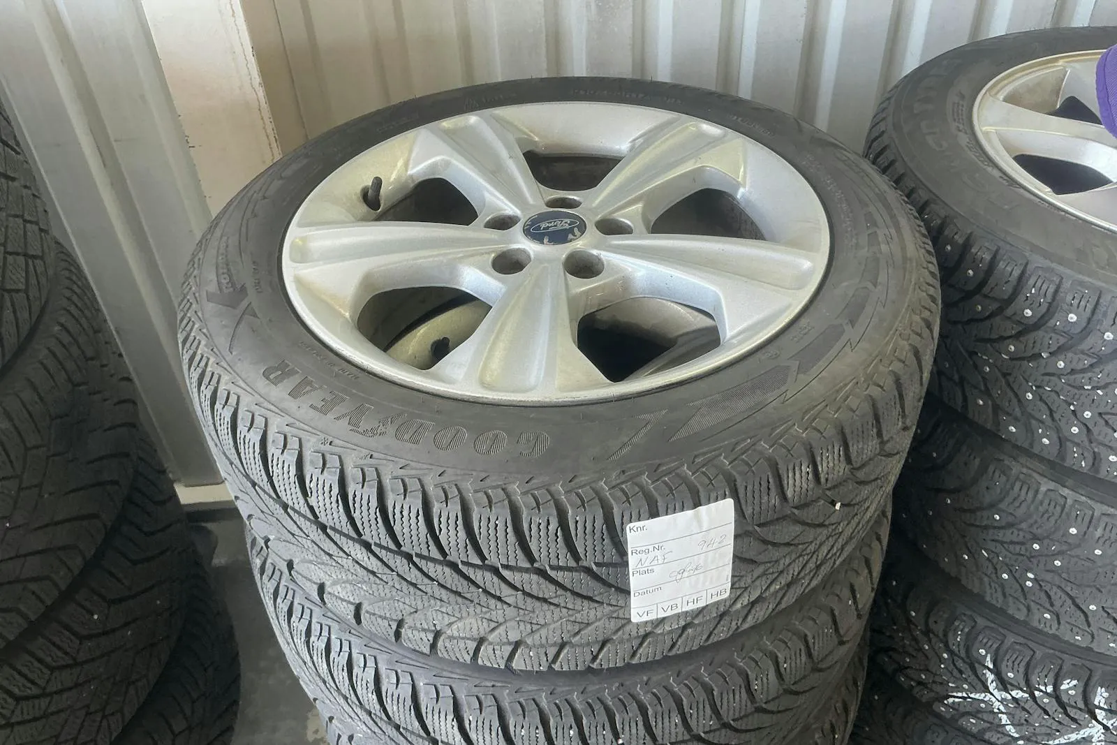 Vehicle image 11