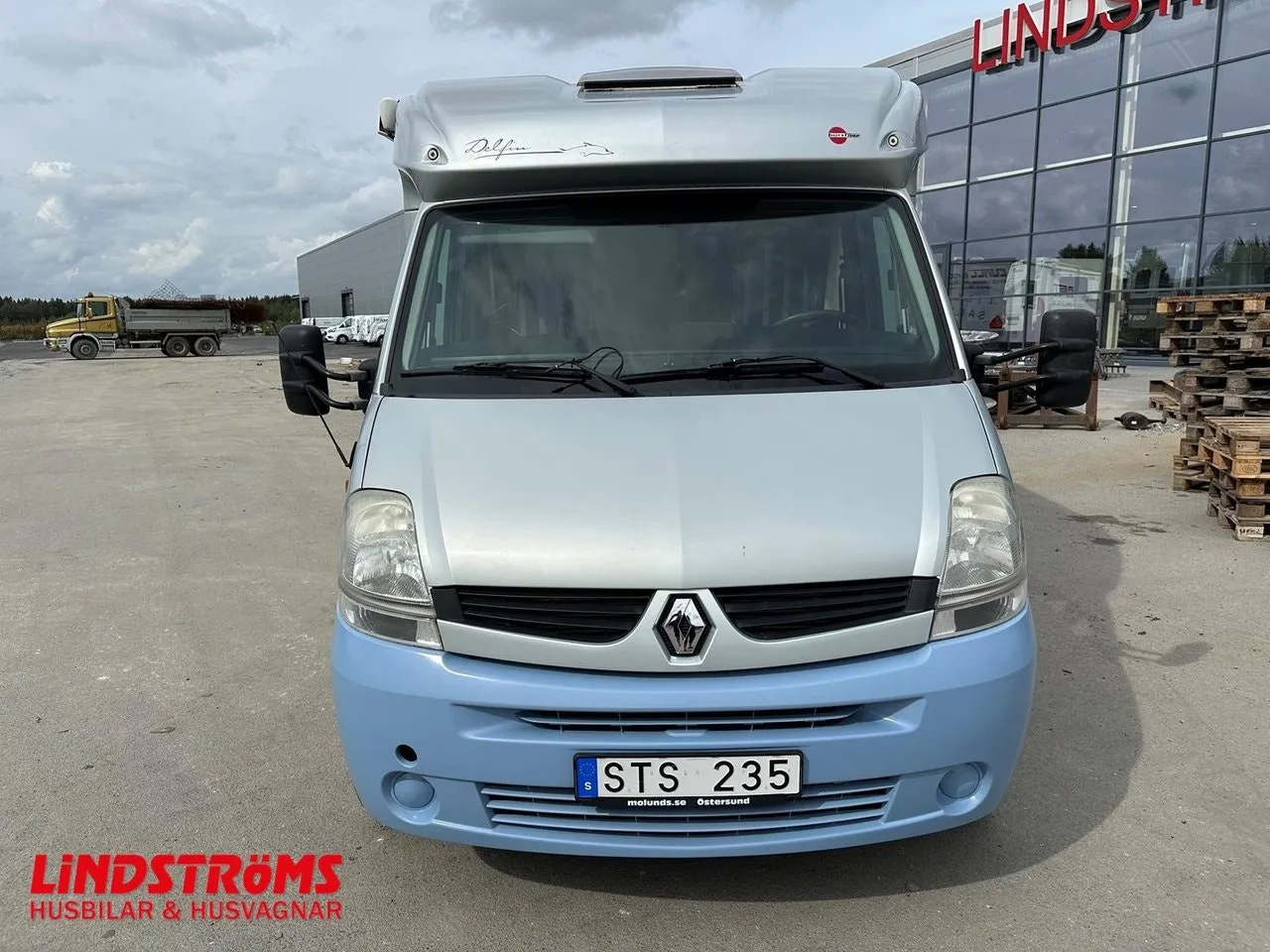 Vehicle image 22