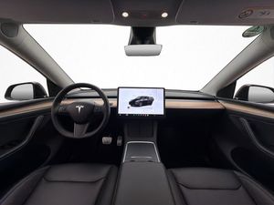 Tesla Model Y bild 18