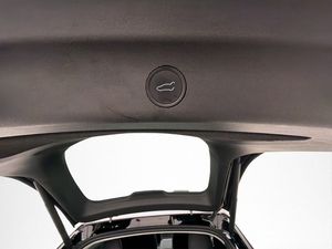 Tesla Model Y bild 26