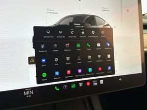 Tesla Model Y bild 21