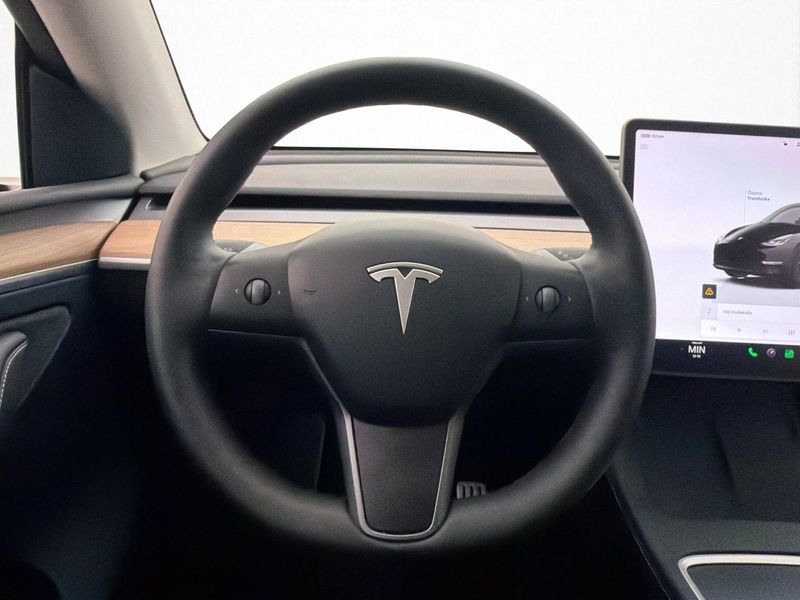 Tesla Model Y bild 12