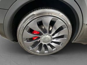 Tesla Model Y bild 30