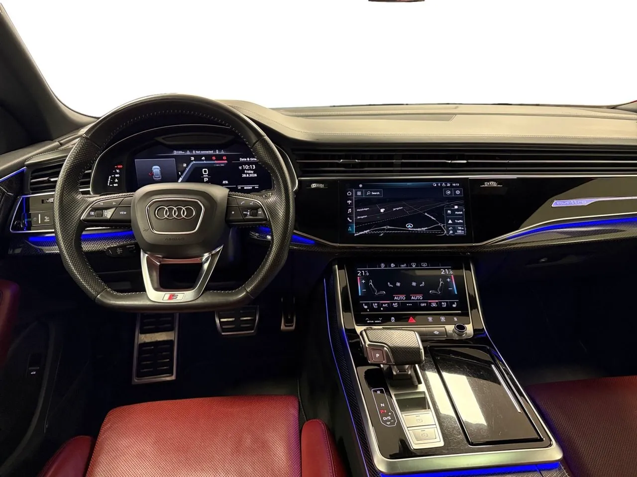 Vehicle image 14