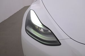 Tesla Model Y bild 25