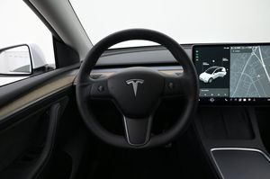 Tesla Model Y bild 7