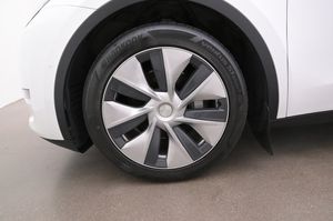 Tesla Model Y bild 27