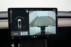 Tesla Model Y bild 15